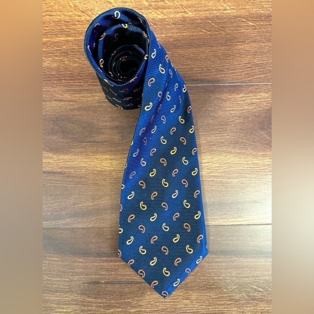 Like New Modell MOSHAMMER Munchen 100% Silk Paisley Jacquard Navy Blue Necktie